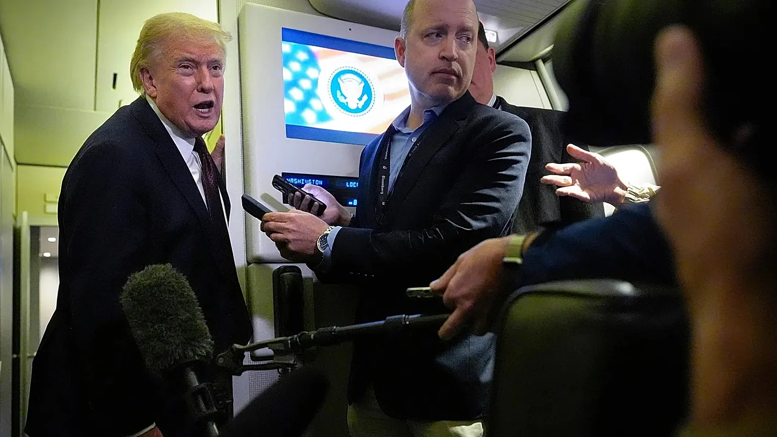The oil prices Strait of Hormuz situation is shifting as Trump pressures allies to secure tanker routes. Discover how the war is impacting global energy markets.